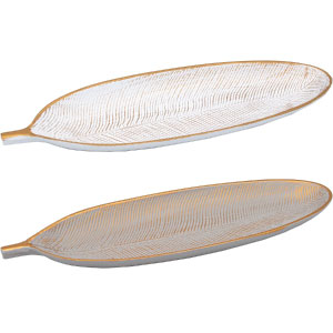 Bandejas con borde dorado y forma de hoja.