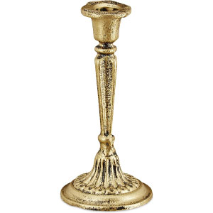 Candelabro dorado para una vela de estilo antiguo de hierro.