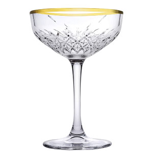 Copas doradas de cristal para cócteles, cava o vino espumoso.