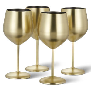 Copas de vino doradas en acabado mate.