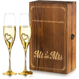 Juegos de copas de boda en dorado.