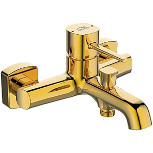 Grifos dorados de baño.