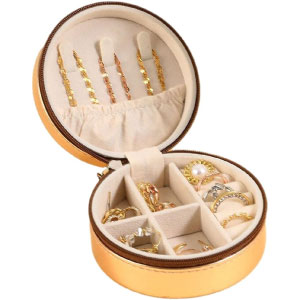 Estuche joyero dorado para viaje.
