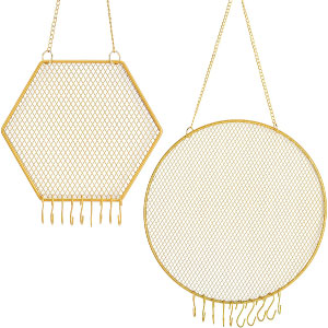Joyeros de pared para colgar bisutería en color dorado.