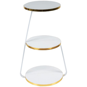 Mesa auxiliar de diseño en metal dorado y madera blanca.